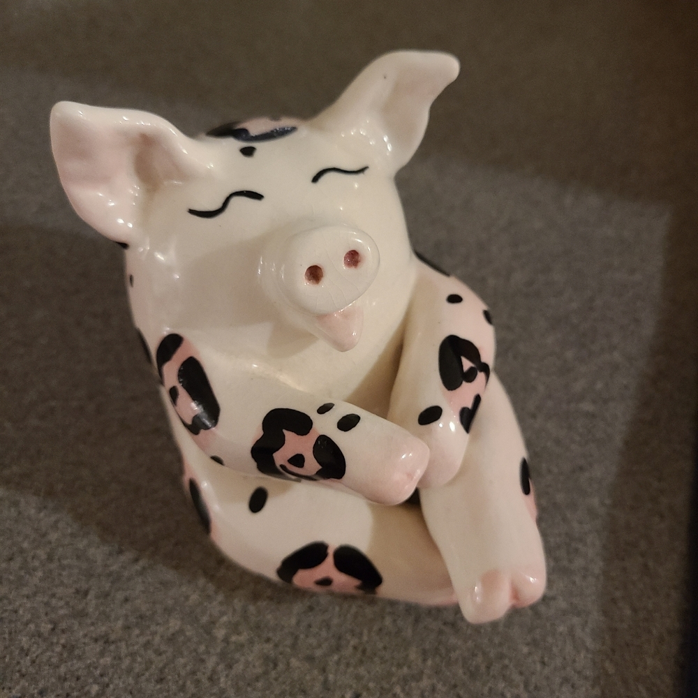 Ceramic pig Lacombe 2001 Anna Co. Creations 4"x5"